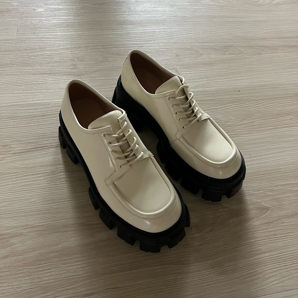 BEAND NEW RAYE LARS DERBY SHOES - Picture 1 of 6
